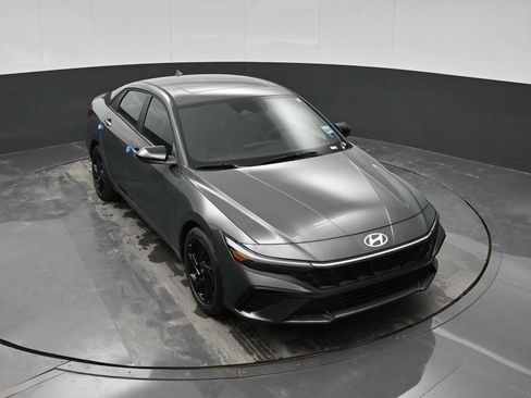 New 2026 Hyundai Elantra SEL Sport FWD image 24