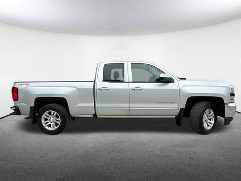 Used 2017 Chevrolet Silverado 1500 LT w/ All Star Edition AWD/4WD image 18