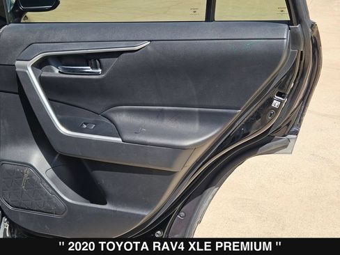 Used 2020 Toyota RAV4 XLE Premium FWD image 26
