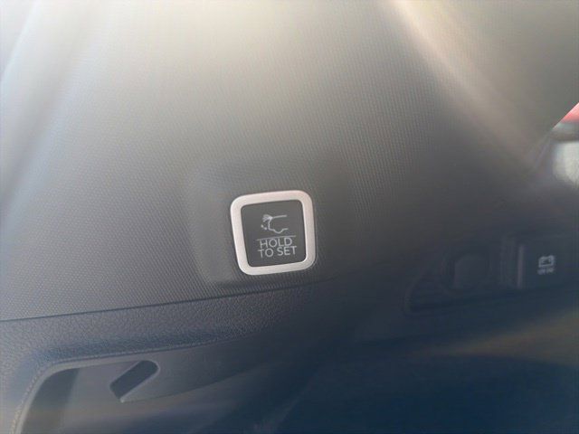 Used 2024 Jeep Grand Cherokee Summit AWD/4WD image 36