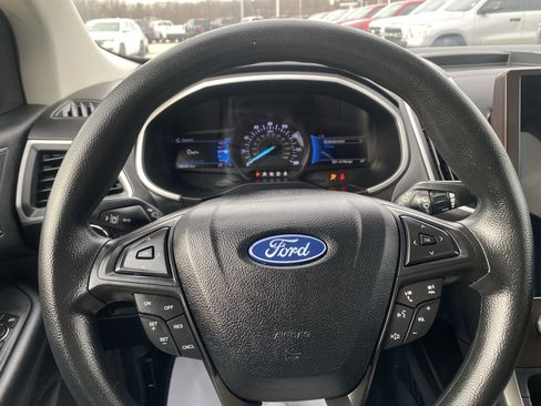 Used 2021 Ford Edge SE image 20