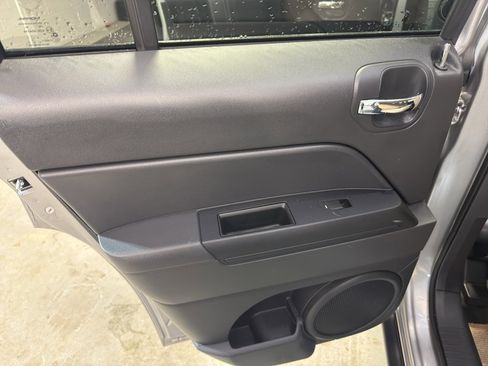 Used 2016 Jeep Patriot 75th Anniversary w/ Power Value Group image 27