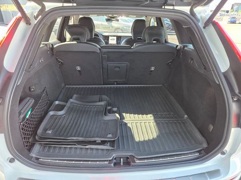 Used 2024 Volvo XC60 T8 Ultimate w/ Protection Package Premier AWD/4WD image 19