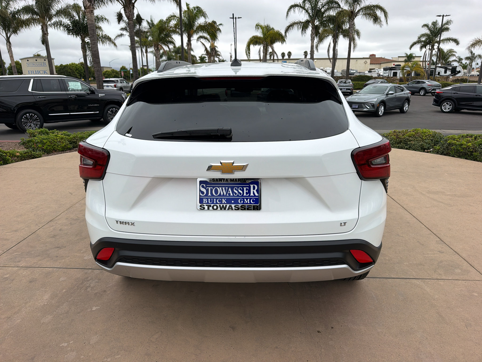 Used 2025 Chevrolet Trax LT FWD image 6
