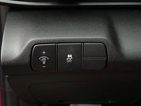 Certified 2025 Hyundai Elantra Sport FWD image 19