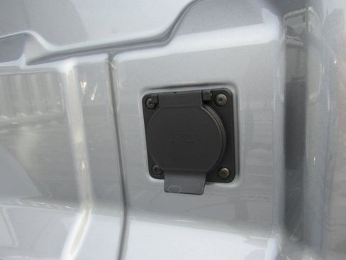 New 2026 GMC Canyon Elevation w/ Convenience Package image 23