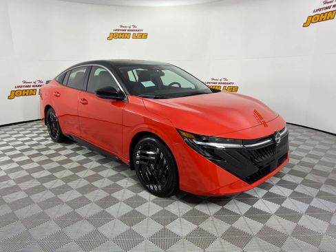 New 2026 Nissan Sentra SR w/ Floor Mat Package image 9