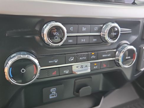 Used 2023 Ford F150 XLT w/ Equipment Group 302A High RWD image 19