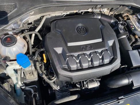 Used 2022 Volkswagen Passat 2.0T image 20