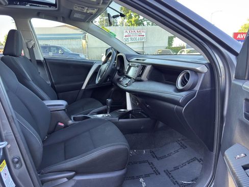 Used 2013 Toyota RAV4 XLE AWD/4WD image 12