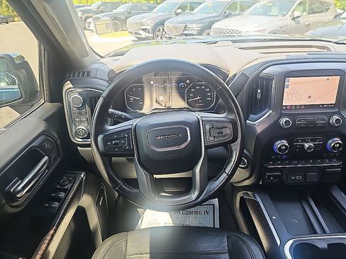 Used 2019 GMC Sierra 1500 Denali w/ Denali Ultimate Package AWD/4WD image 19