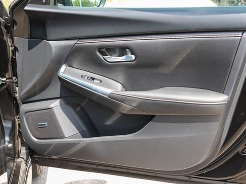 Used 2024 Nissan Sentra SR w/ SR Premium Package FWD image 13