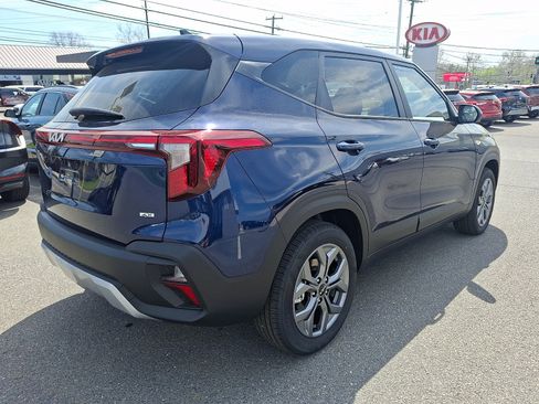 New 2026 Kia Seltos LX image 3