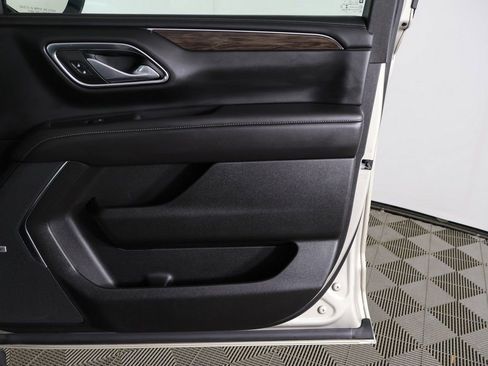 Used 2023 Chevrolet Suburban Z71 AWD/4WD image 25