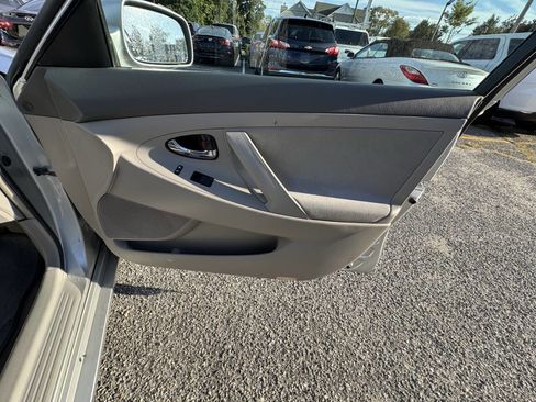 Used 2008 Toyota Camry Hybrid image 38