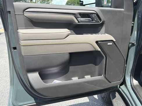 New 2026 Chevrolet Silverado 2500 ZR2 w/ LPO, Dark Essentials Package AWD/4WD image 10