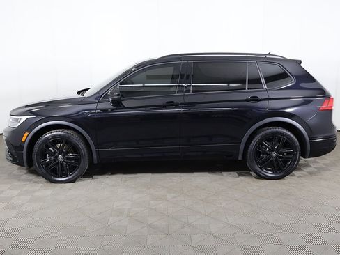 Used 2022 Volkswagen Tiguan SE R-Line AWD/4WD image 18