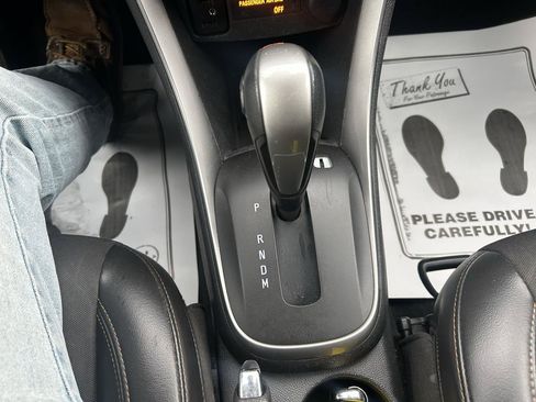 Used 2018 Chevrolet Trax LT w/ LT Convenience Package FWD image 25
