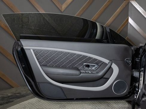 Used 2017 Bentley Continental GT Speed image 21