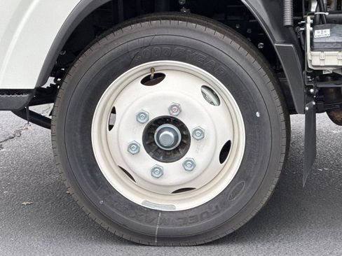 New 2025 Chevrolet Low Cab Forward image 20