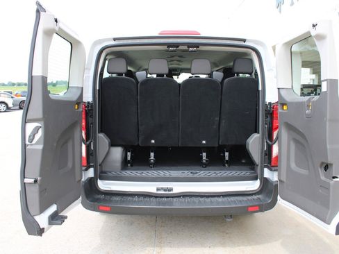 Used 2025 Ford Transit 350 XLT RWD image 9