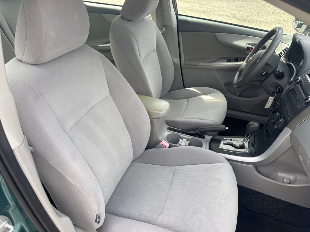 Used 2010 Toyota Corolla LE FWD image 24