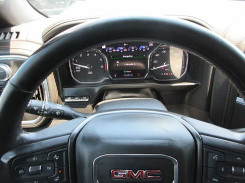 Certified 2020 GMC Sierra 1500 AT4 w/ AT4 Premium Package AWD/4WD image 33