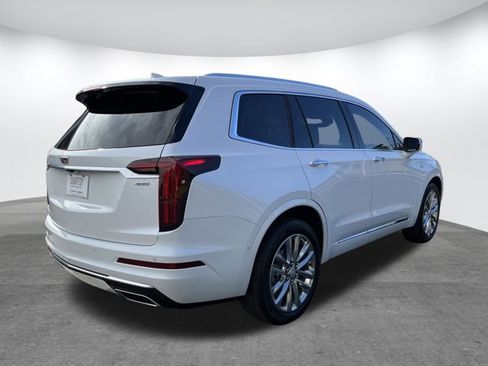 Used 2024 Cadillac XT6 Premium Luxury w/ Technology Package image 7