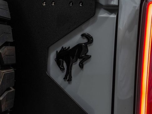 Used 2023 Ford Bronco Wildtrak image 30