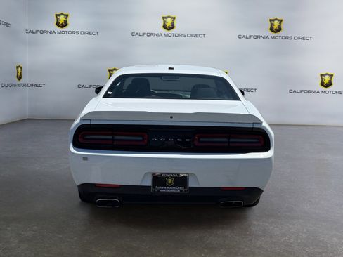 Used 2020 Dodge Challenger SXT RWD image 4