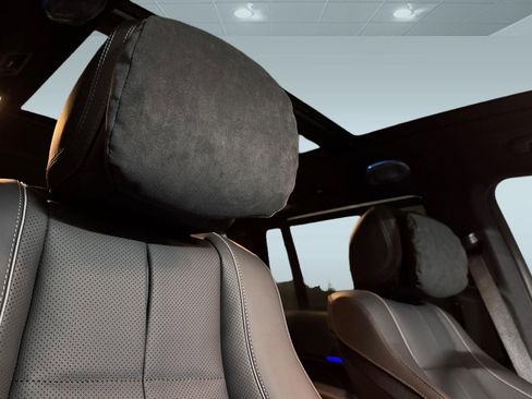 New 2026 Mercedes-Benz GLS 450 4MATIC image 24