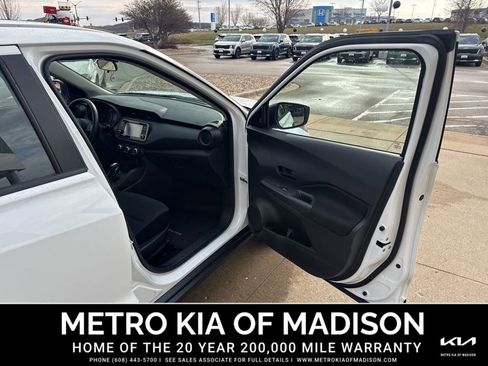 Used 2023 Nissan Kicks S FWD image 34