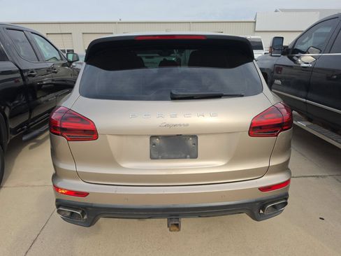 Used 2015 Porsche Cayenne Diesel AWD/4WD image 4