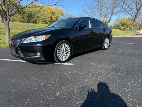Used 2014 Lexus ES 350 w/ Luxury Package image 17