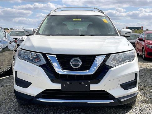 Used 2018 Nissan Rogue SV image 7