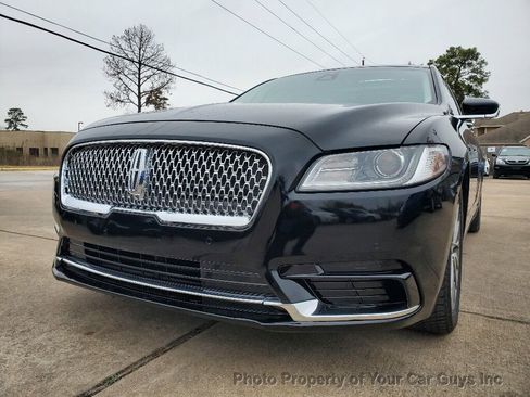 Used 2018 Lincoln Continental Select w/ Continental Climate Package image 3