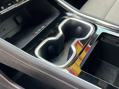 Certified 2024 Chevrolet Traverse LT image 21