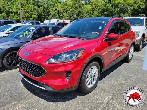 Certified 2020 Ford Escape SE FWD image 1