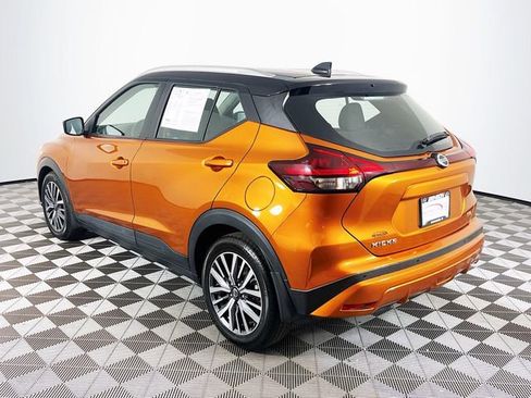 Used 2021 Nissan Kicks SV image 6