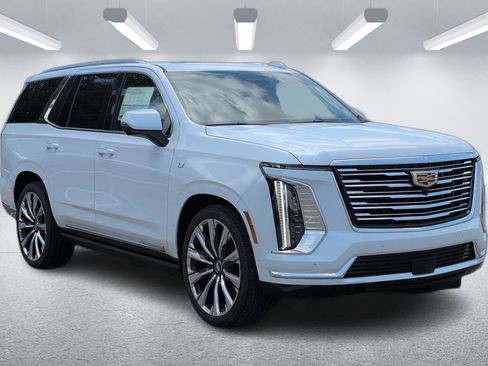 New 2026 Cadillac Escalade Platinum Luxury w/ LPO, Floor Liner Package AWD/4WD image 9