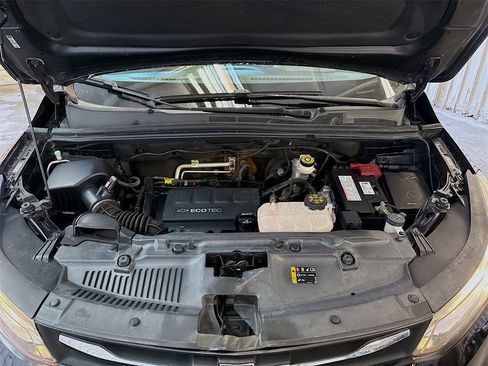 Used 2020 Chevrolet Trax LT w/ LT Convenience Package image 27