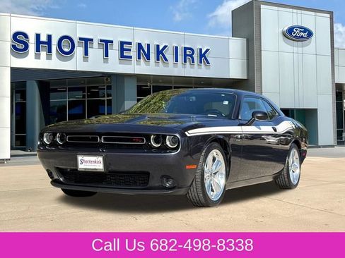 Used 2017 Dodge Challenger R/T Plus RWD image 3