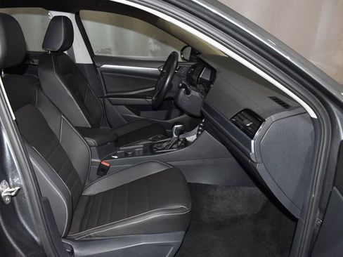 Used 2024 Volkswagen Jetta SE image 25