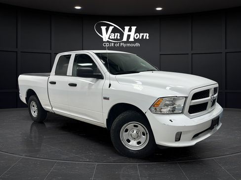 Used 2017 RAM 1500 Express w/ Express Value Package AWD/4WD image 1