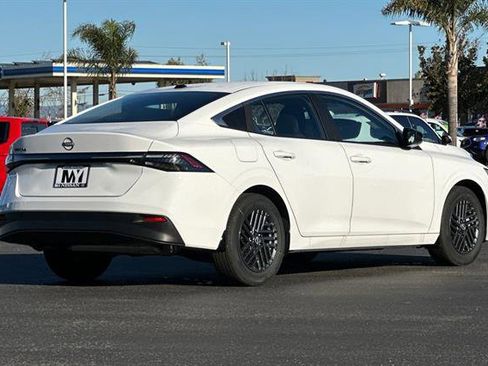 New 2026 Nissan Sentra SV w/ Floor Mat Package image 4