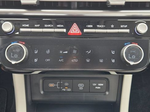 Used 2025 Hyundai Tucson Limited FWD image 14