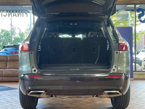 Used 2023 Buick Enclave Essence AWD/4WD image 11