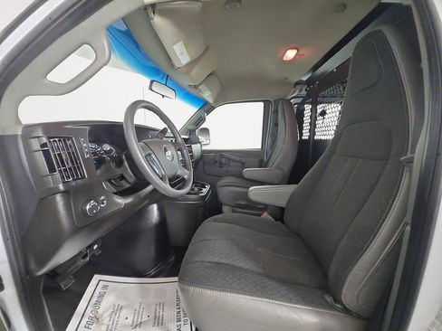 Used 2024 Chevrolet Express 2500 w/ Driver Convenience Package RWD image 9