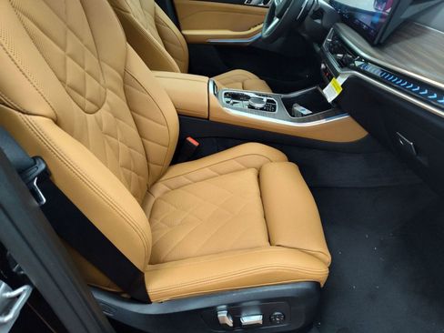 Used 2026 BMW X5 xDrive50e w/ M Sport Package image 27