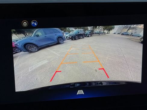 Used 2025 Chevrolet Equinox LT image 25